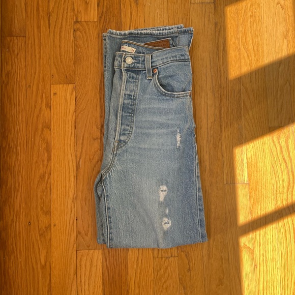 Levi’s Ribcage Straight - Picture 3 of 6